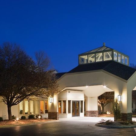 Endeavor Inn&Suites Topeka Exterior foto